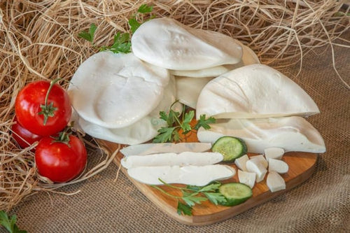 AZ TUZLU KÜÇÜK LAVAŞ PEYNİRİ 1 KG