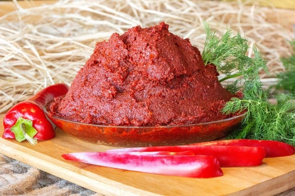 URFA ACI BİBER SALÇASI 1 KG
